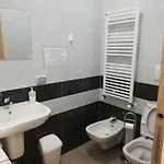 فندق مبيت وإفطار Lucia 3*